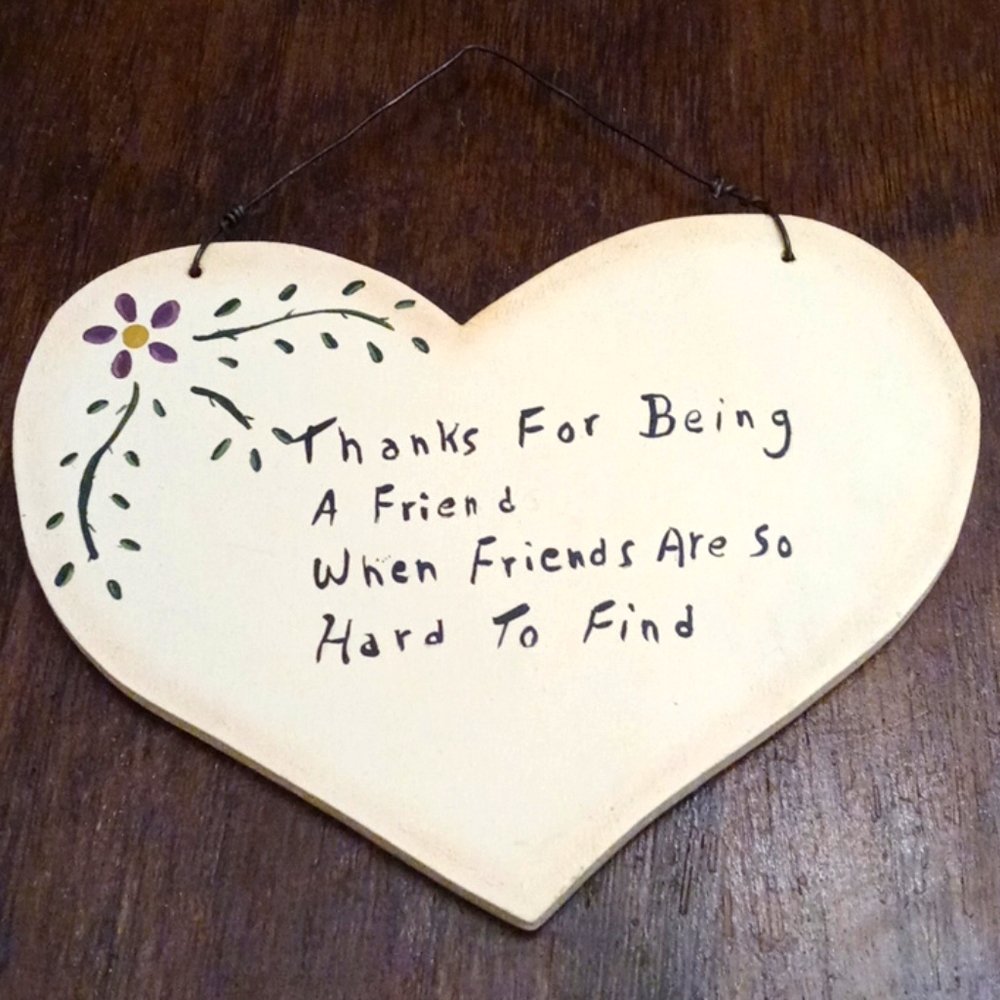 New hanging heart with friendship saying